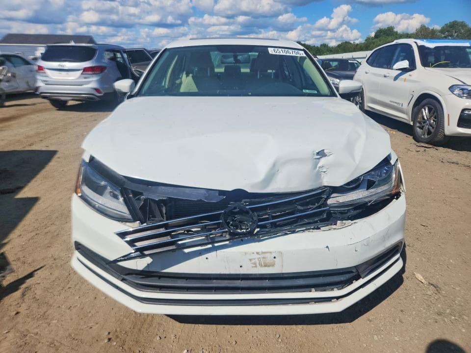 2017 VOLKSWAGEN JETTA SE 5