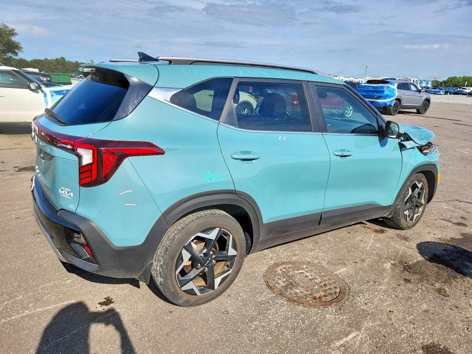 2024 KIA SELTOS EX 3