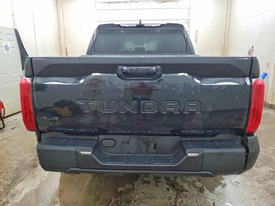 2023 TOYOTA TUNDRA SR 6