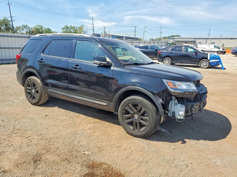 2018 FORD EXPLORER XLT 4