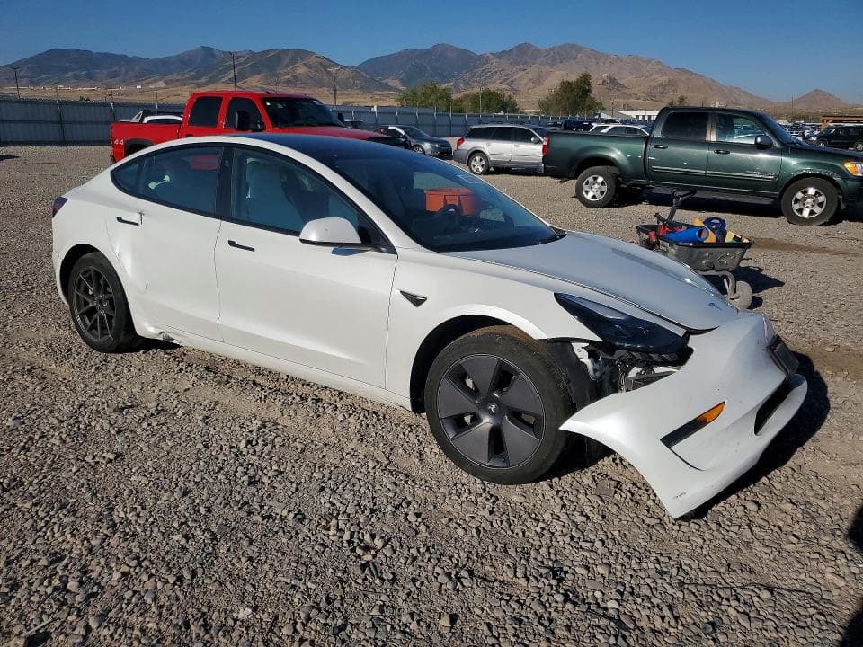 2023 TESLA MODEL 3 4