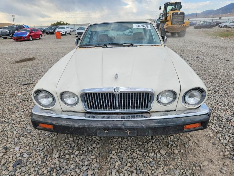 1986 JAGUAR XJ6 5