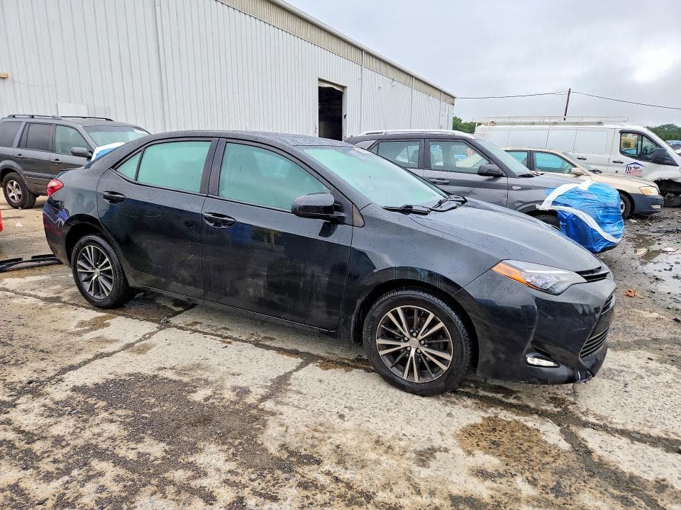 2017 TOYOTA COROLLA LE 4