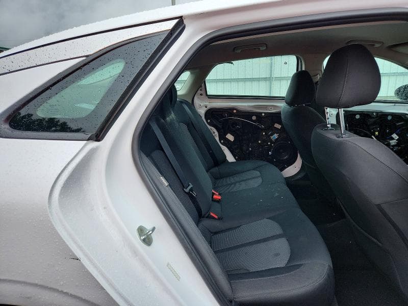2022 KIA K5 LX 10