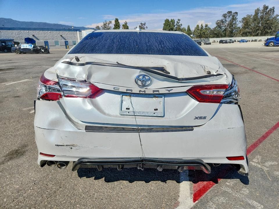 2020 TOYOTA CAMRY XSE 6
