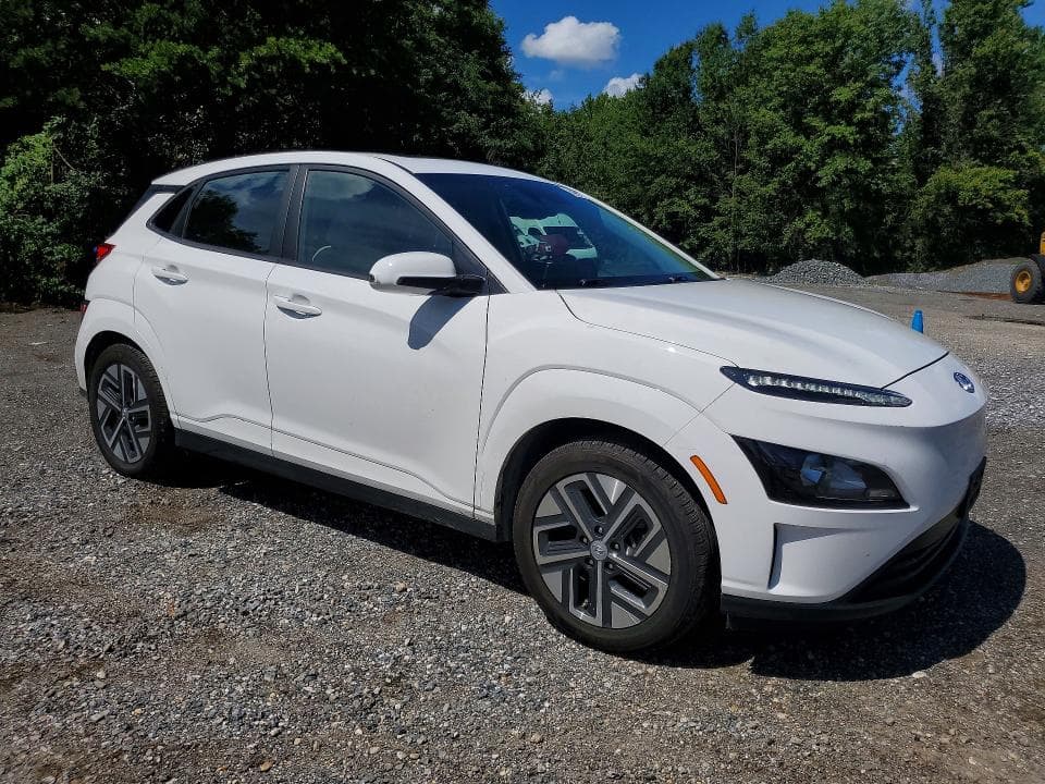 2023 HYUNDAI KONA SEL 4