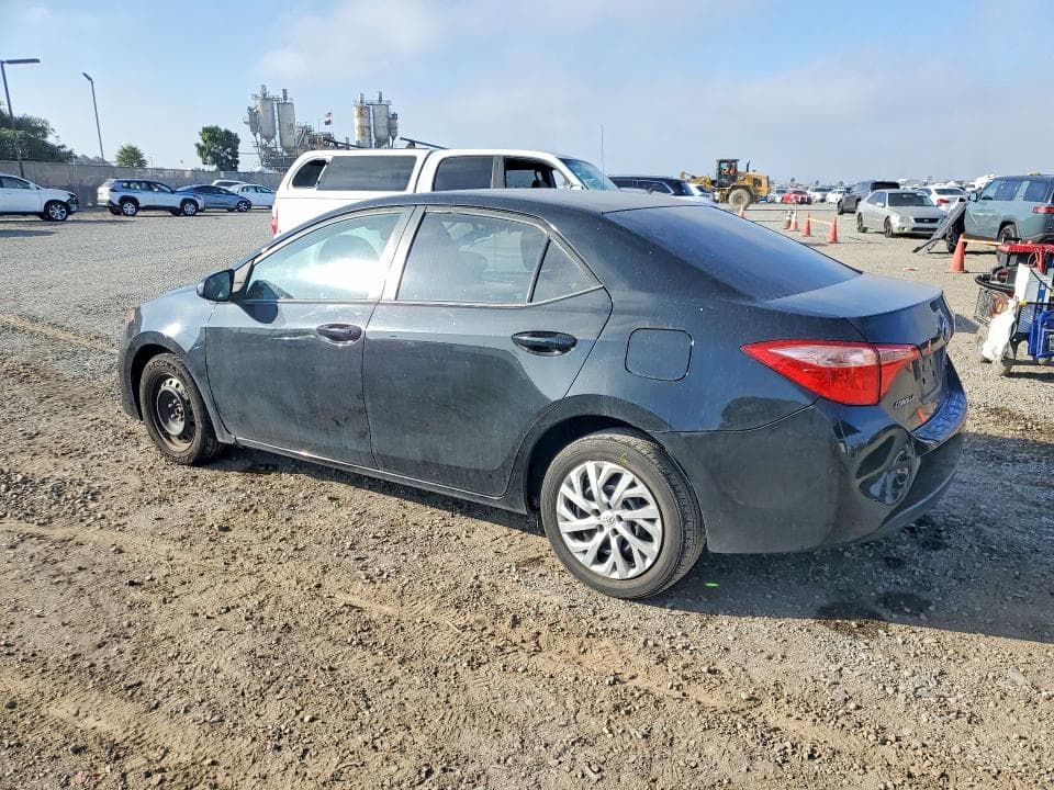 2018 TOYOTA COROLLA LE 2