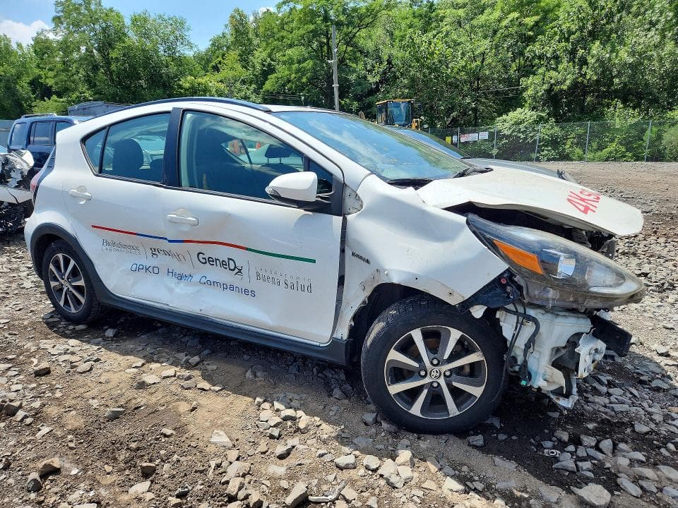 2018 TOYOTA PRIUS C TWO 4