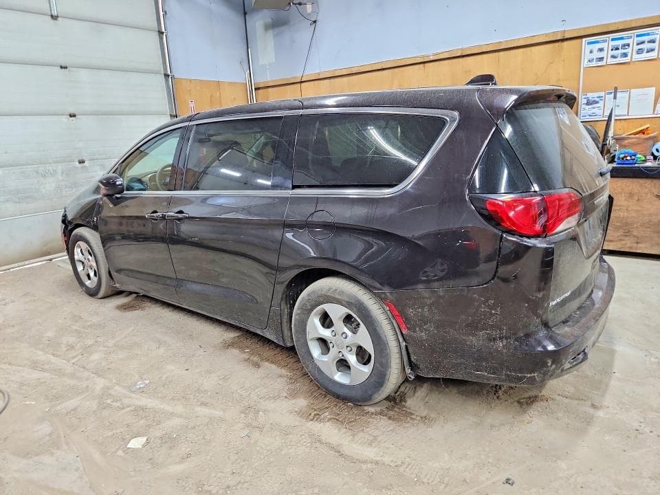 2017 CHRYSLER PACIFICA LX 2