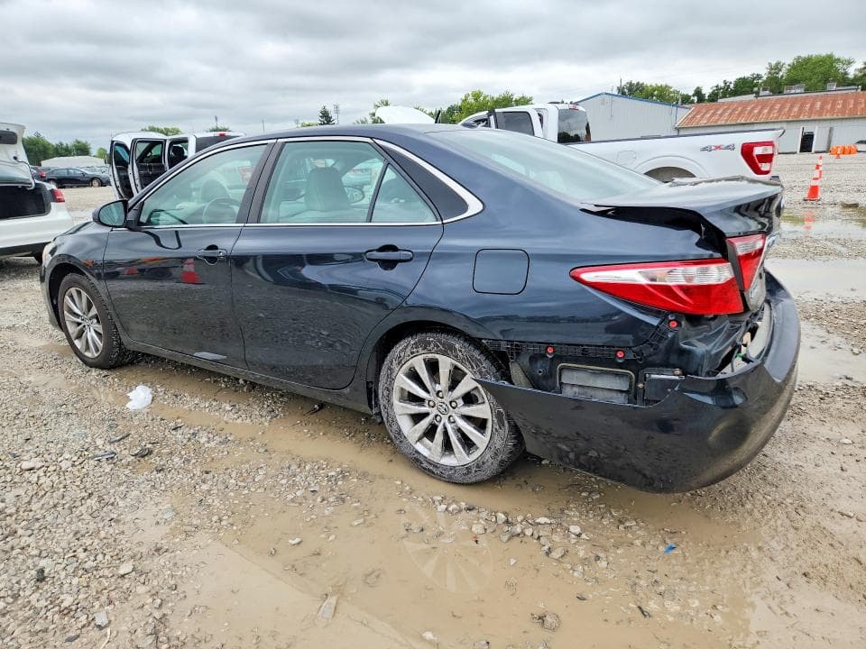 2017 TOYOTA CAMRY XLE 2
