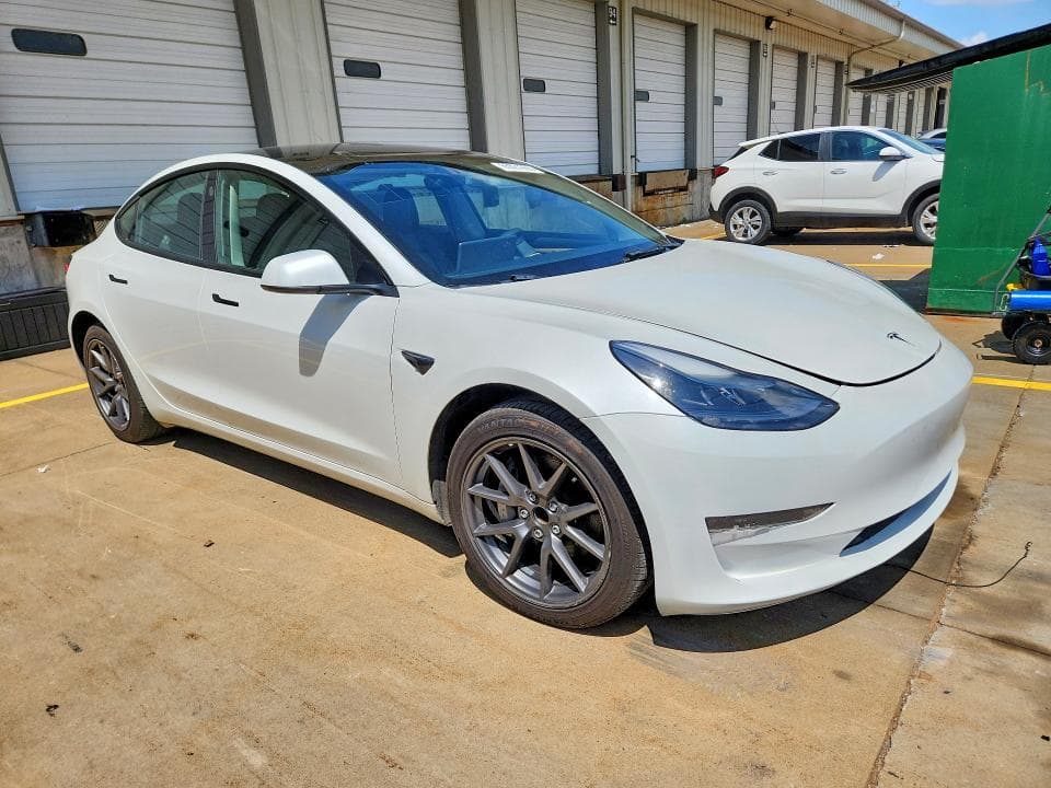 2023 TESLA MODEL 3 4