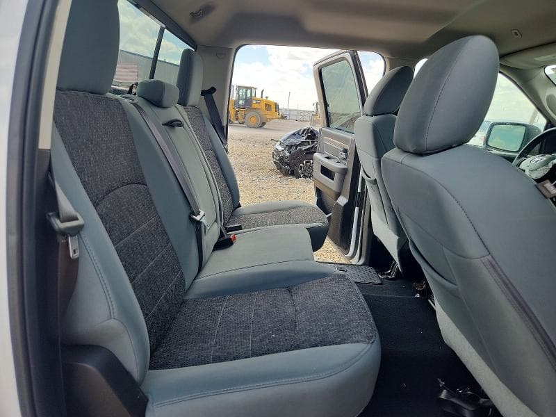 2019 RAM 1500 CLASSIC SLT 10