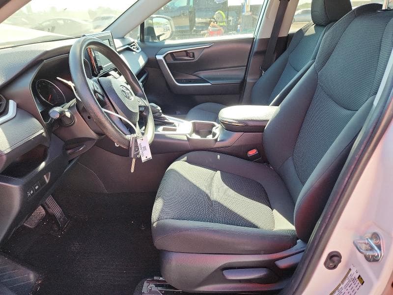 2021 TOYOTA RAV4 LE 7