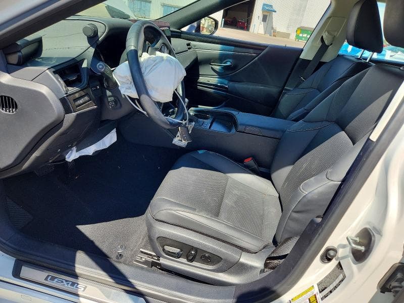 2025 LEXUS ES 300H BASE 7