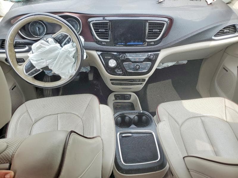 2017 CHRYSLER PACIFICA LIMITED 8