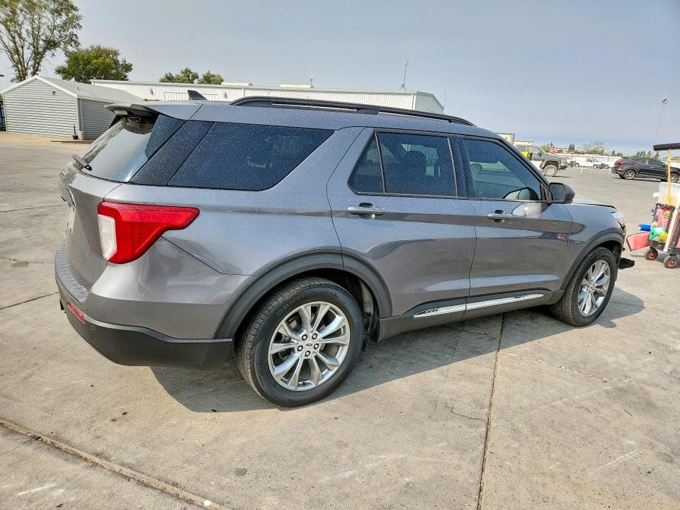 2021 FORD EXPLORER XLT 3