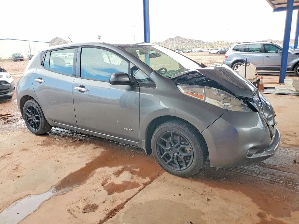 2017 NISSAN LEAF S 4