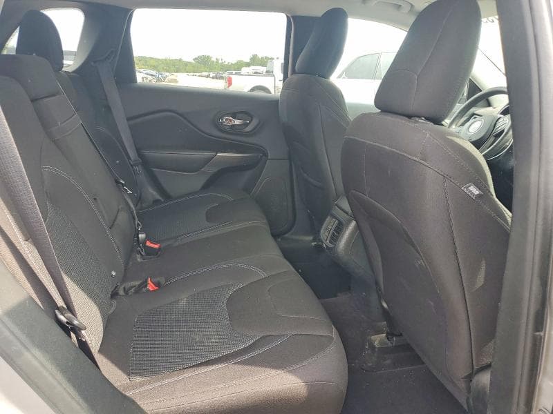 2019 JEEP CHEROKEE LATITUDE 11