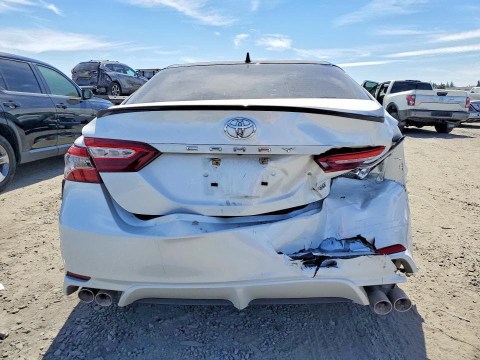 2019 TOYOTA CAMRY XSE 6