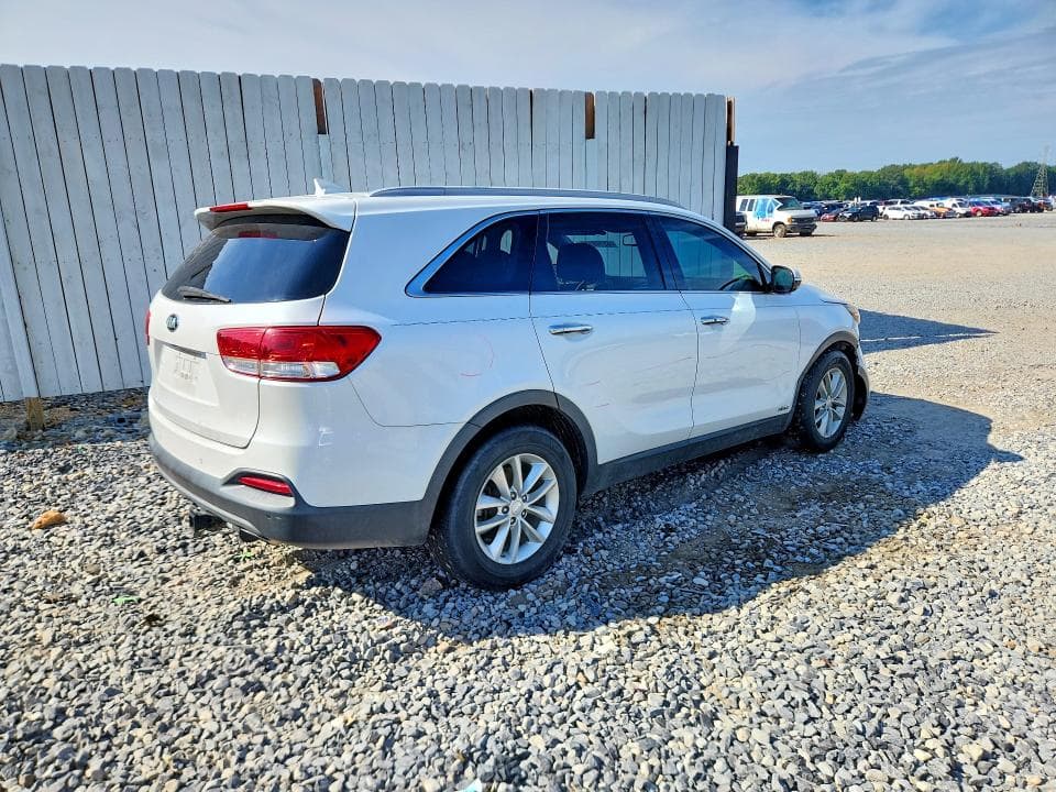 2017 KIA SORENTO LX 3