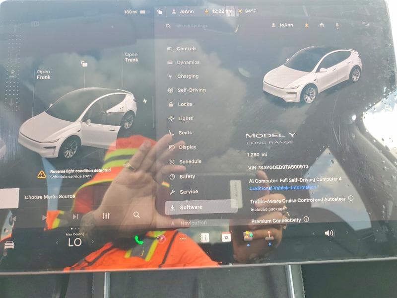 2026 TESLA MODEL Y 9