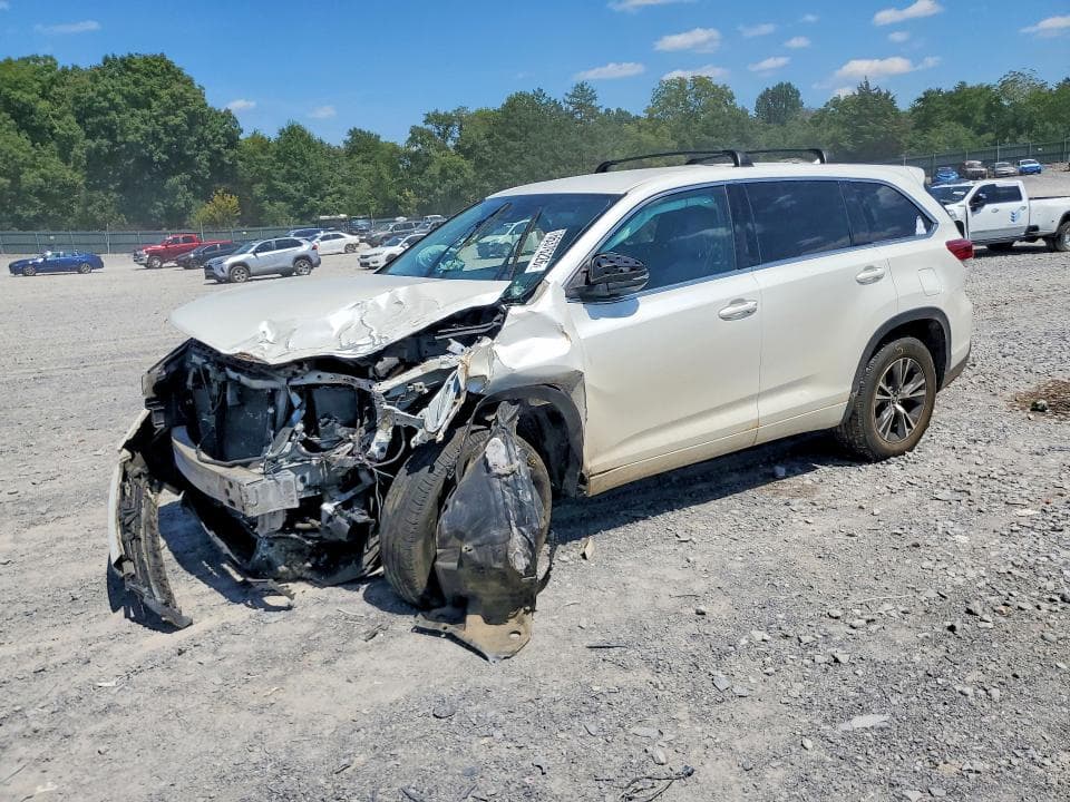 2017 TOYOTA HIGHLANDER LE PLUS - 1