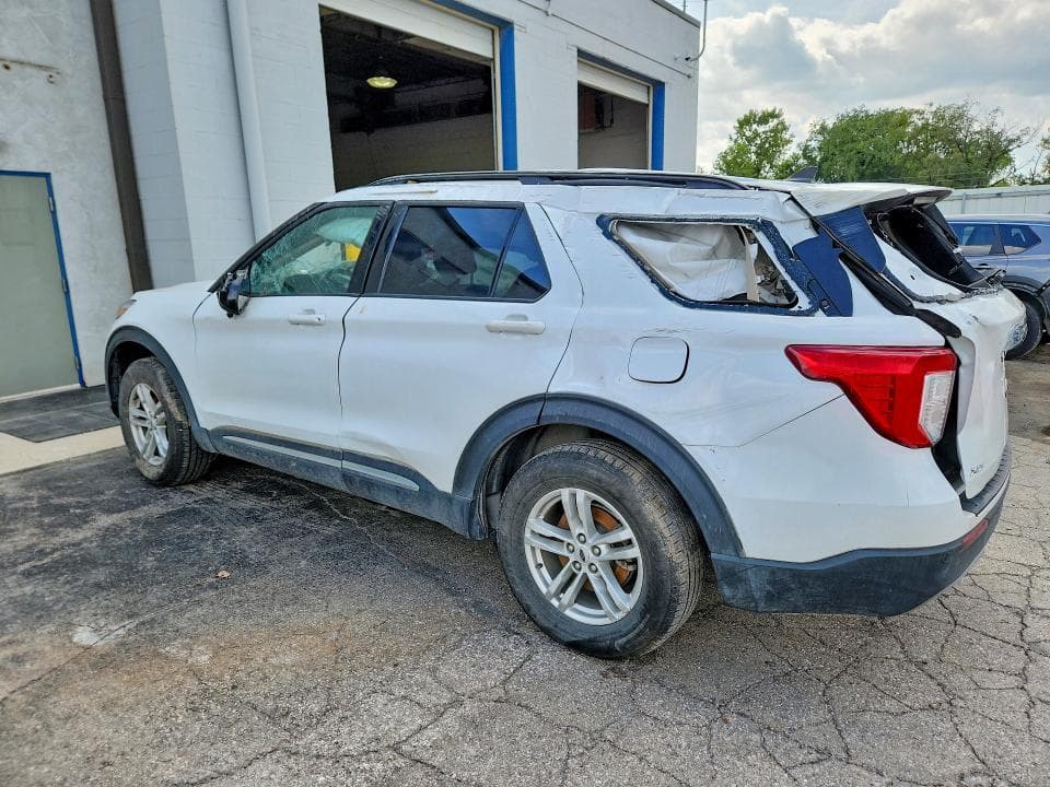 2023 FORD EXPLORER XLT 2
