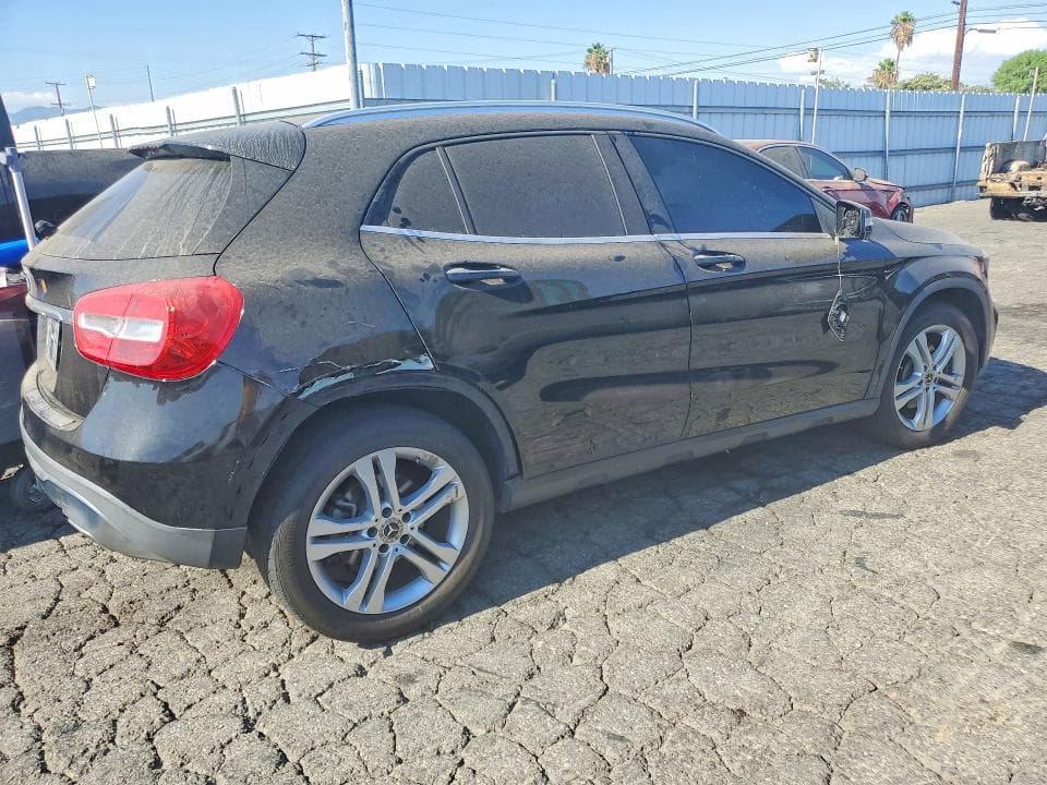 2020 MERCEDES-BENZ GLA 250 3