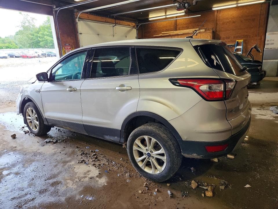 2017 FORD ESCAPE SE 2