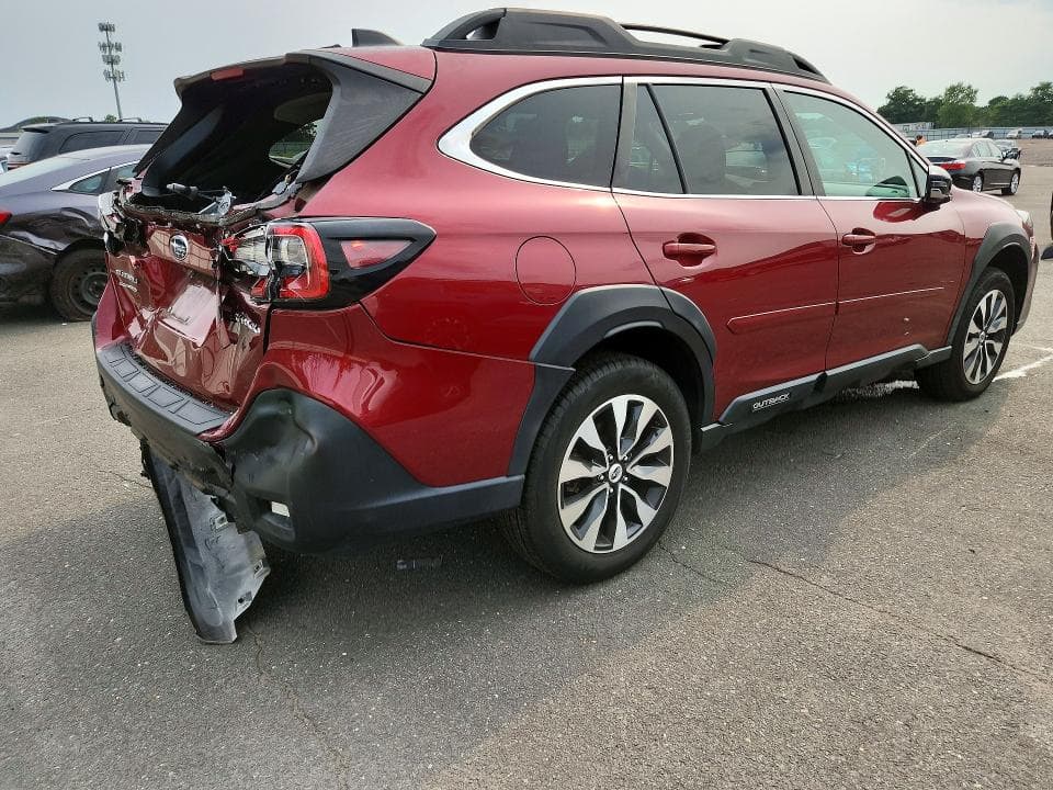 2023 SUBARU OUTBACK LIMITED 3