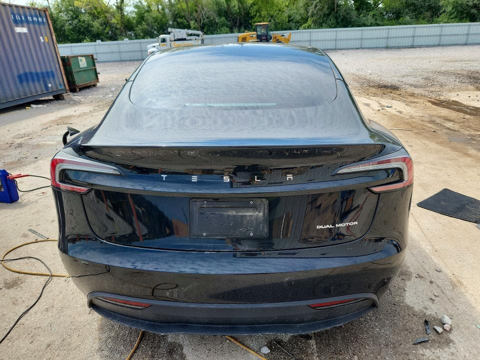 2025 TESLA MODEL 3 6