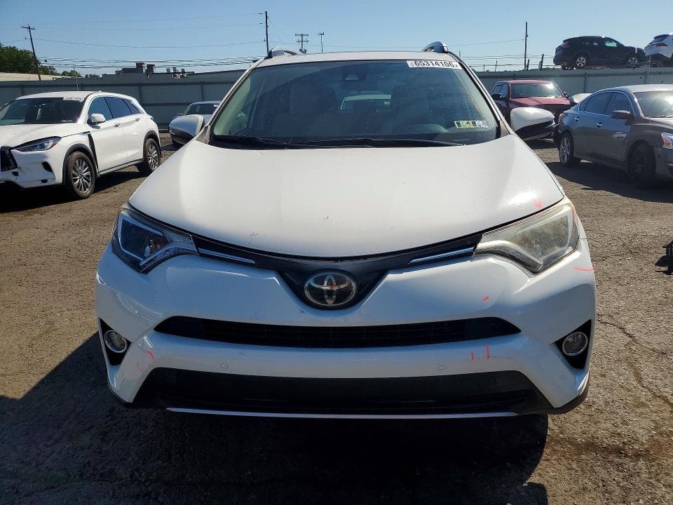 2017 TOYOTA RAV4 XLE 5