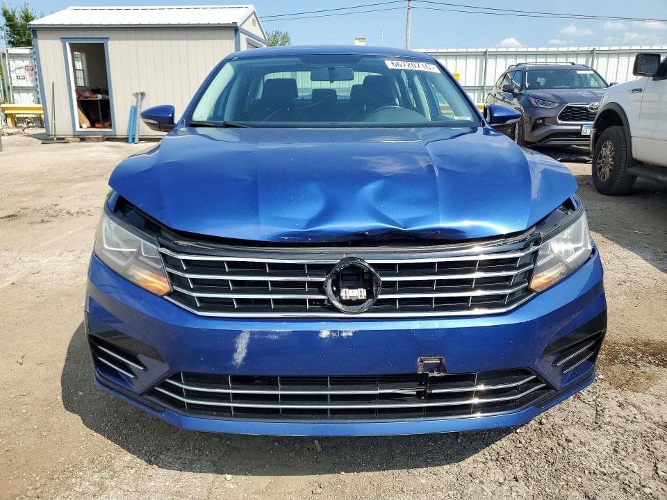 2017 VOLKSWAGEN PASSAT R-LINE 5