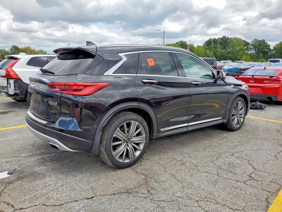 2021 INFINITI QX50 ESSENTIAL 3