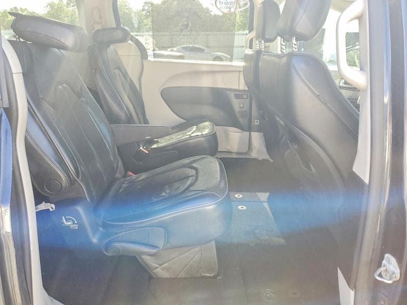 2019 CHRYSLER PACIFICA LIMITED 11