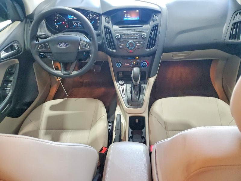 2017 FORD FOCUS SE 8