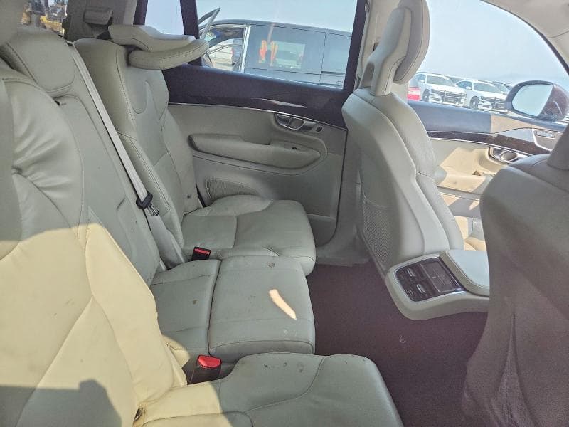 2018 VOLVO XC90 T6 11