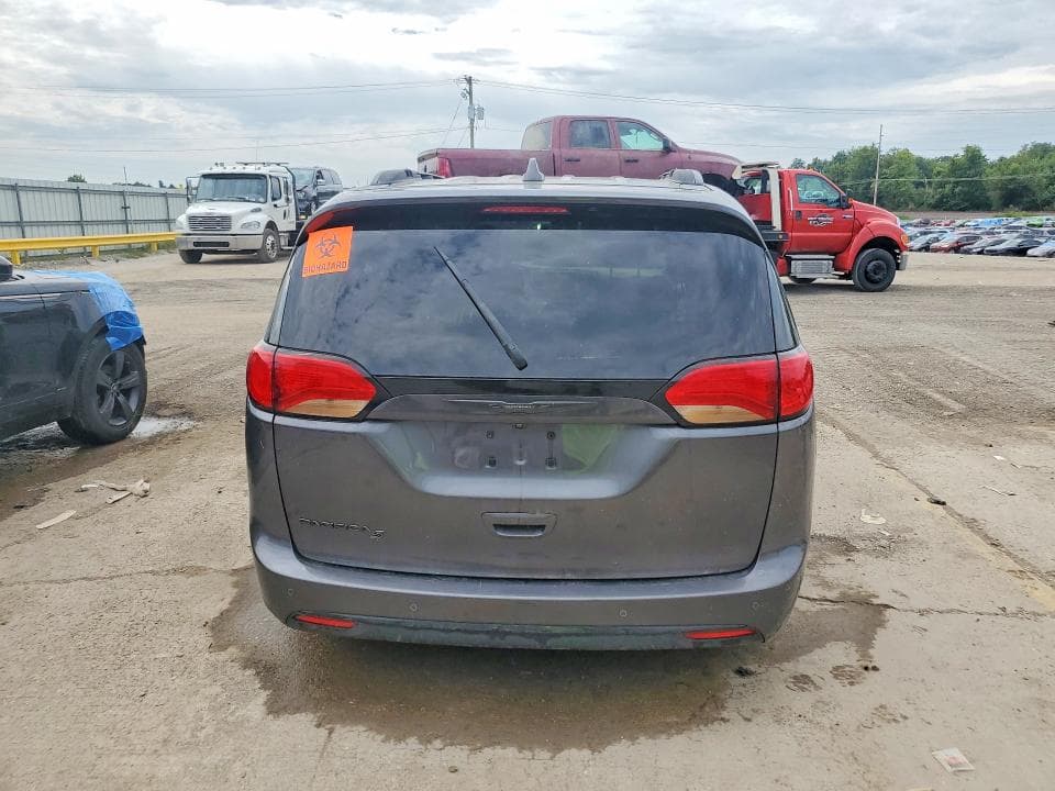 2019 CHRYSLER PACIFICA TOURING L 6