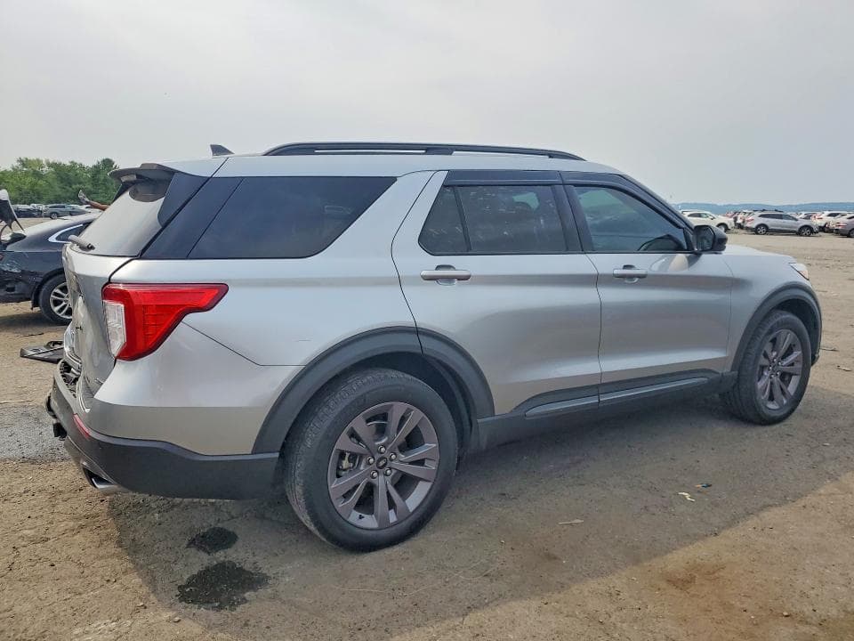 2022 FORD EXPLORER XLT 3