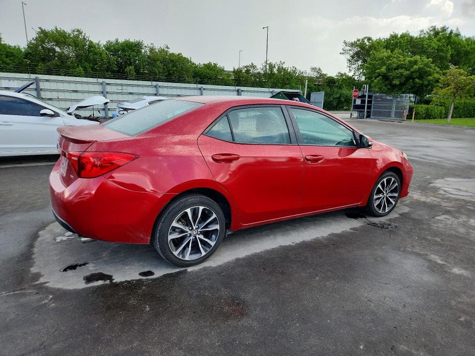 2017 TOYOTA COROLLA SE 3