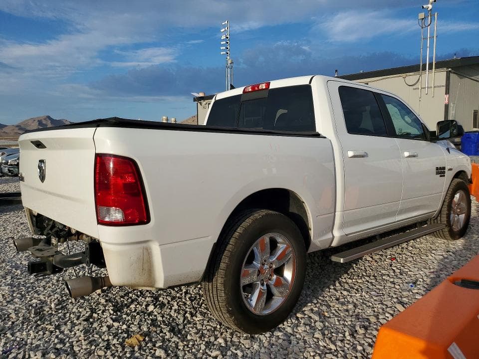 2019 RAM 1500 CLASSIC SLT 3