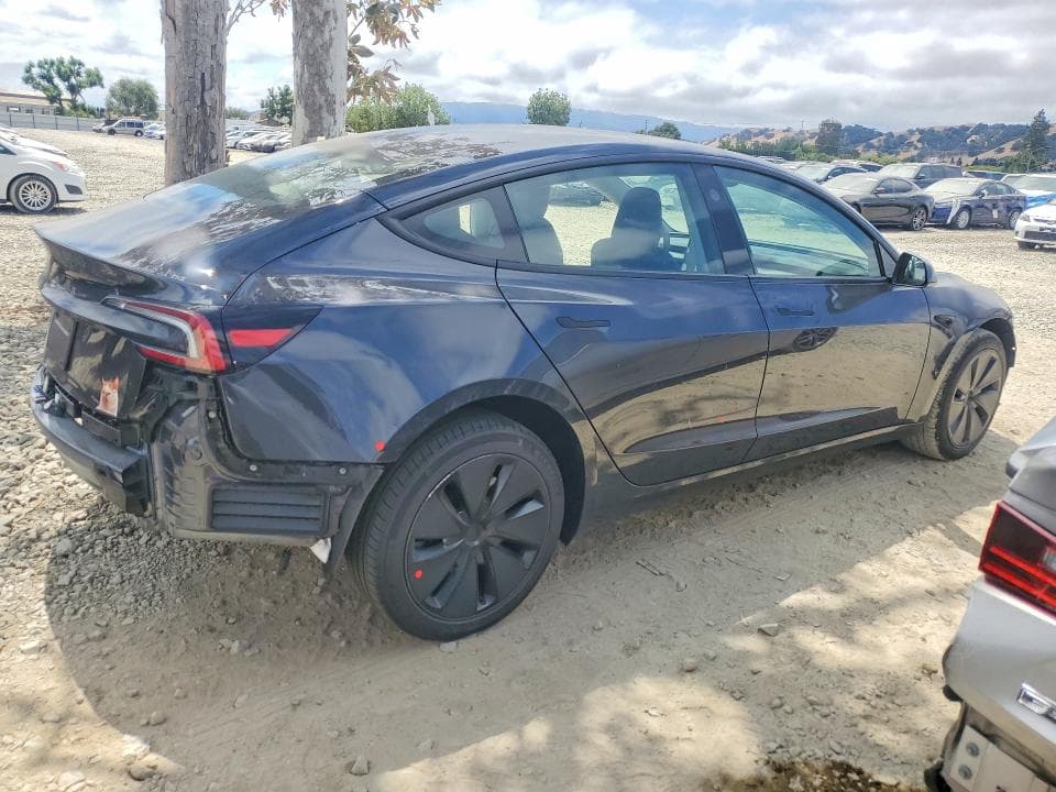 2025 TESLA MODEL 3 3