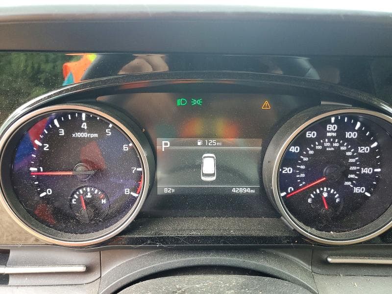 2024 KIA CARNIVAL EX 9