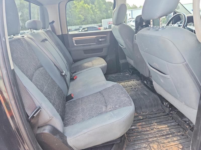 2019 RAM 1500 CLASSIC SLT 10