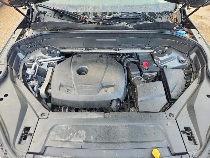 2017 VOLVO XC90 T6 11