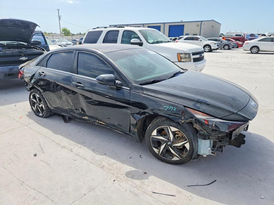 2022 HYUNDAI ELANTRA LIMITED 4