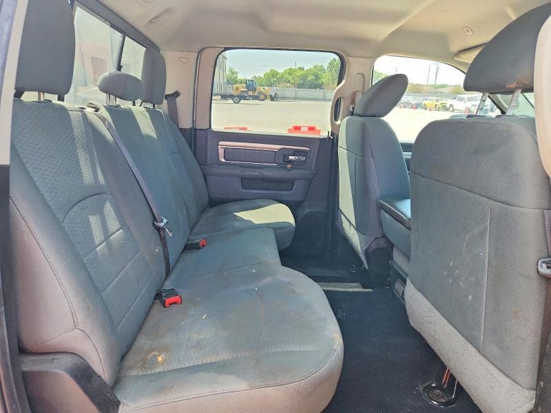 2019 RAM 1500 CLASSIC SLT 10