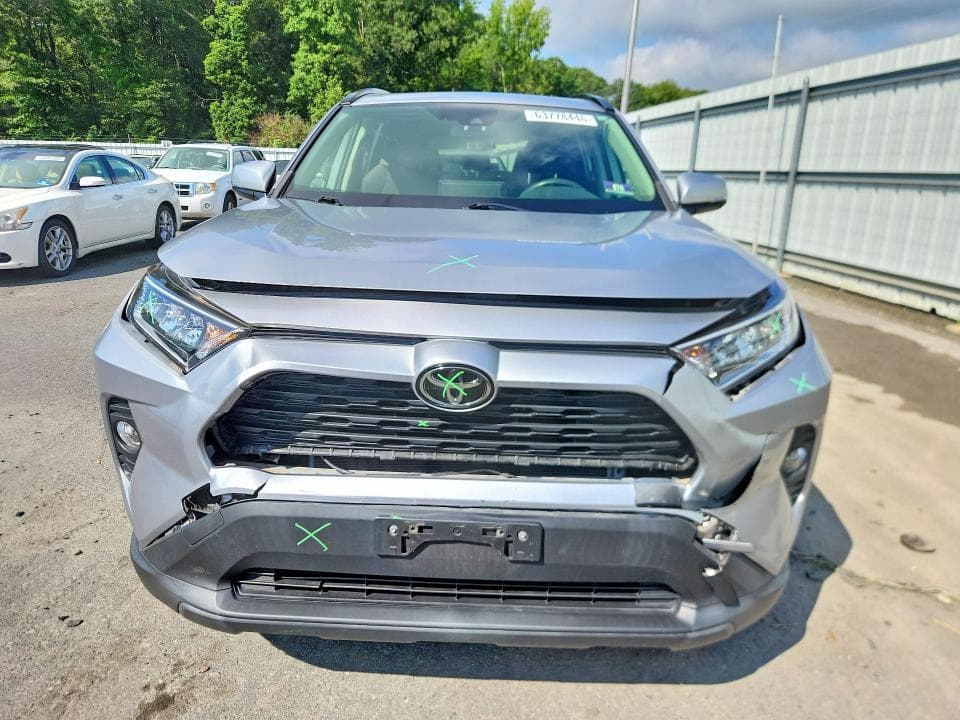 2019 TOYOTA RAV4 XLE 5
