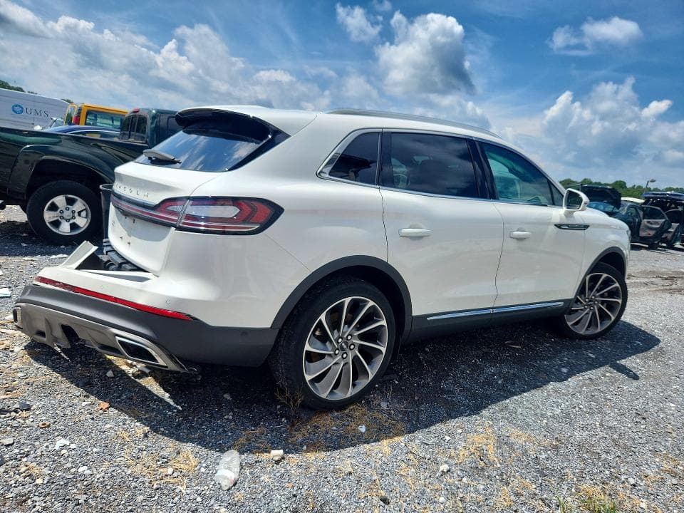 2023 LINCOLN NAUTILUS RESERVE 3