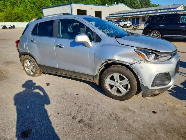 2017 CHEVROLET TRAX 1LT 4